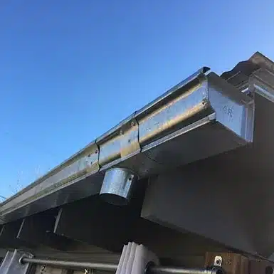 Advantages and Disadvantages of Pre-Cut Sectional Gutter Systems